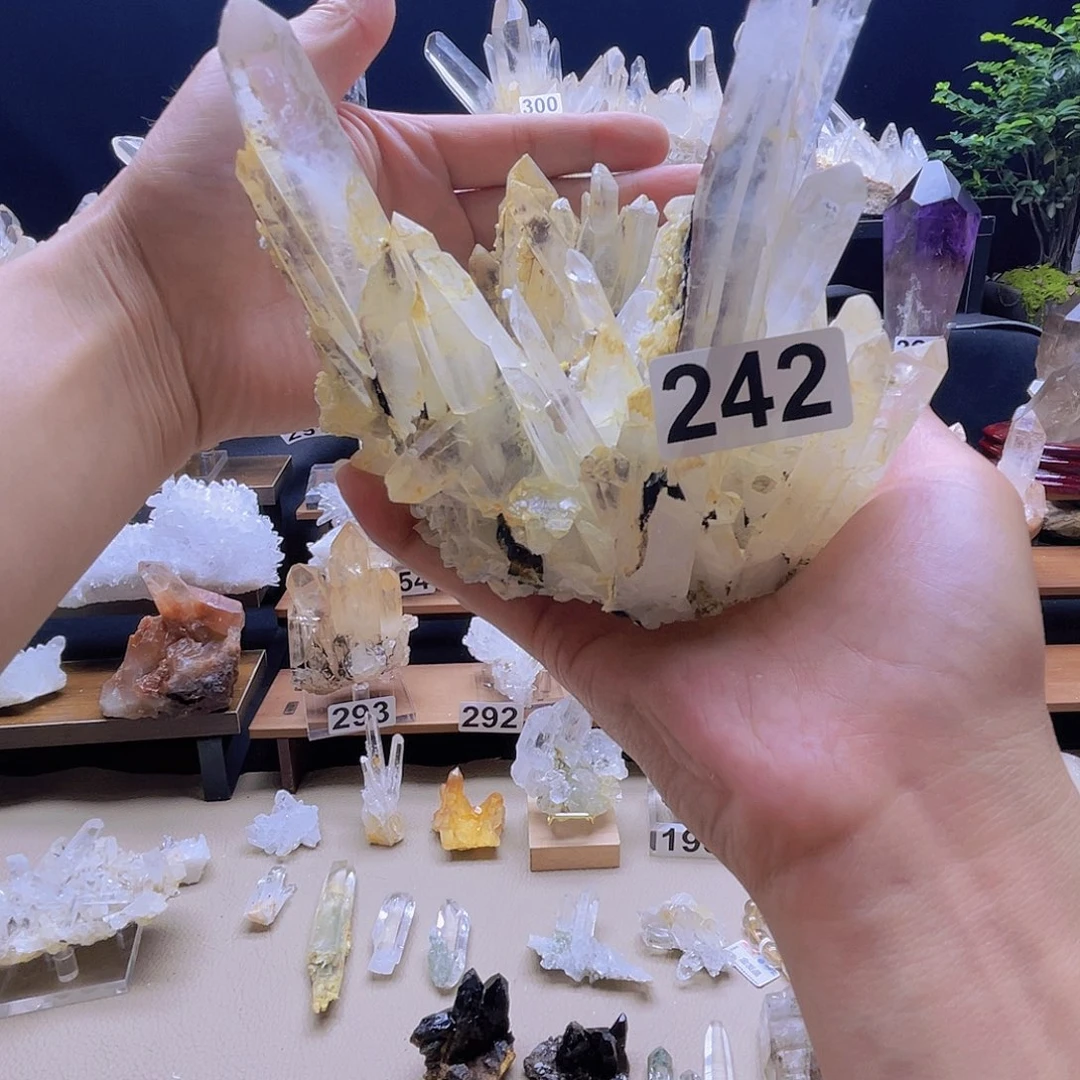 石材内蒙水晶