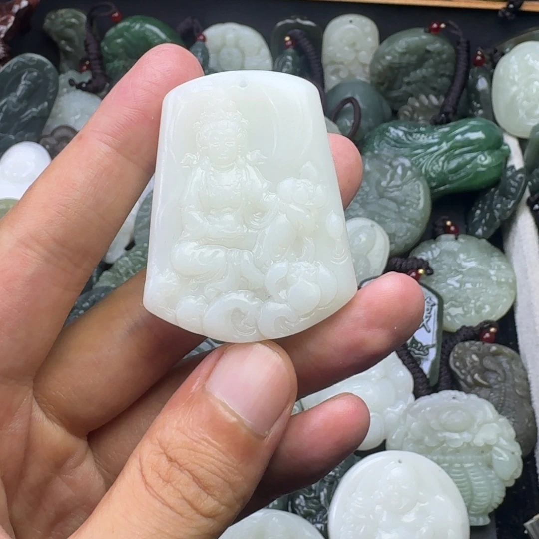 颈饰未镶嵌和田玉