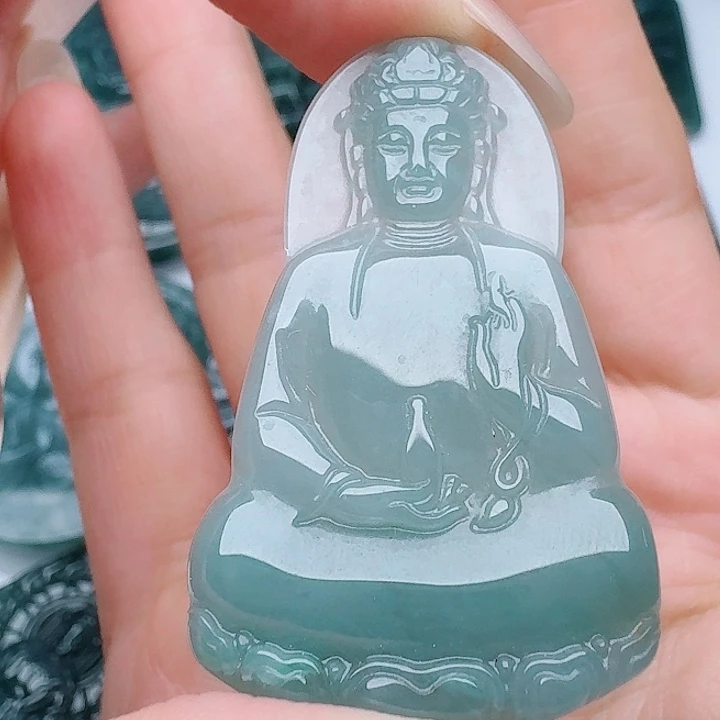 翡翠未镶嵌颈饰天然的A货翡翠多样性发其一