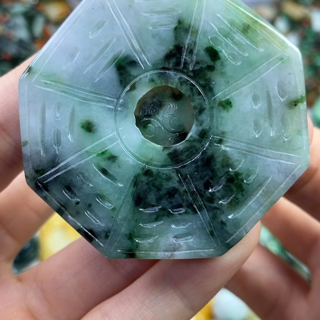 翡翠未镶嵌颈饰吊坠