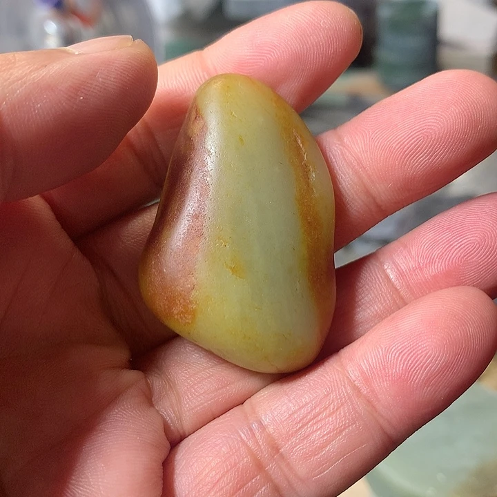 颈饰未镶嵌和田玉（糖玉）