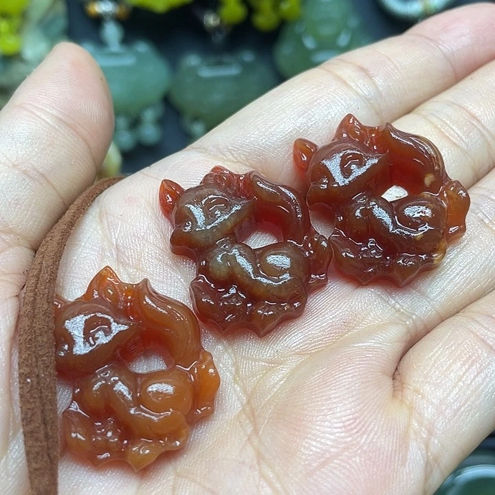 未镶嵌岫玉吊坠吊坠