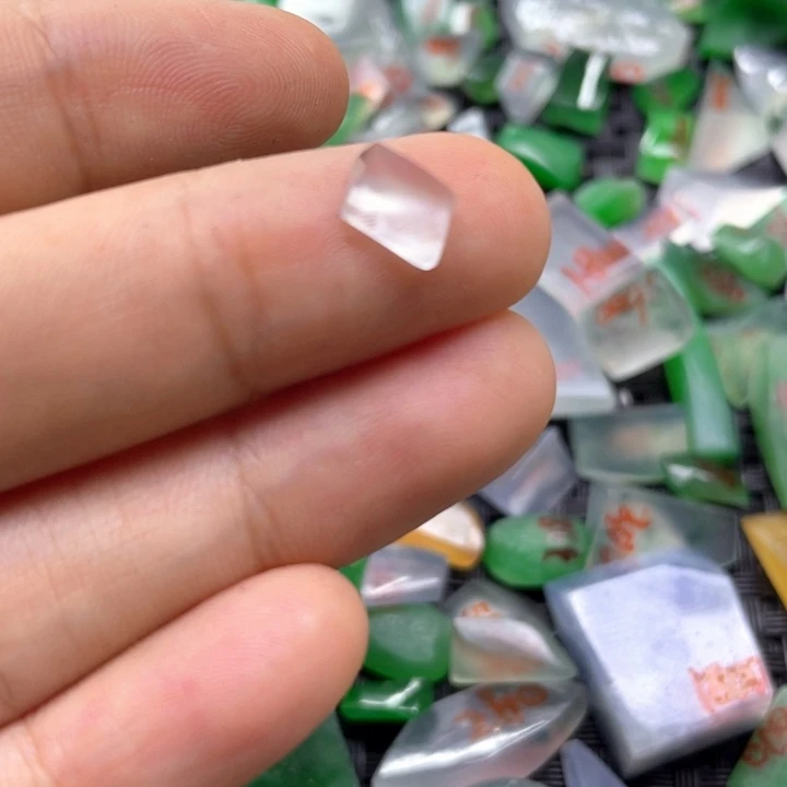 定制翡翠未镶嵌天然翡翠