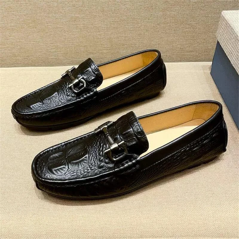 2025年上新款欧洲站真皮男鞋时尚豆豆鞋懒人鞋鳄鱼纹软底休闲皮鞋