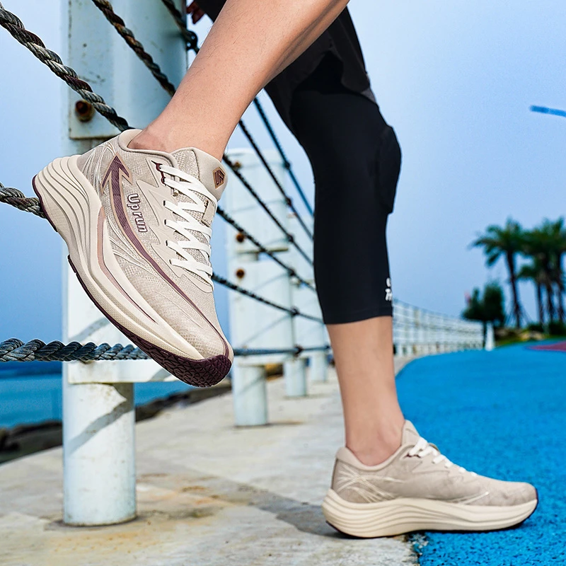 春季季超临跑鞋缓震体测鞋跑步鞋训练百搭轻便网面防滑舒适