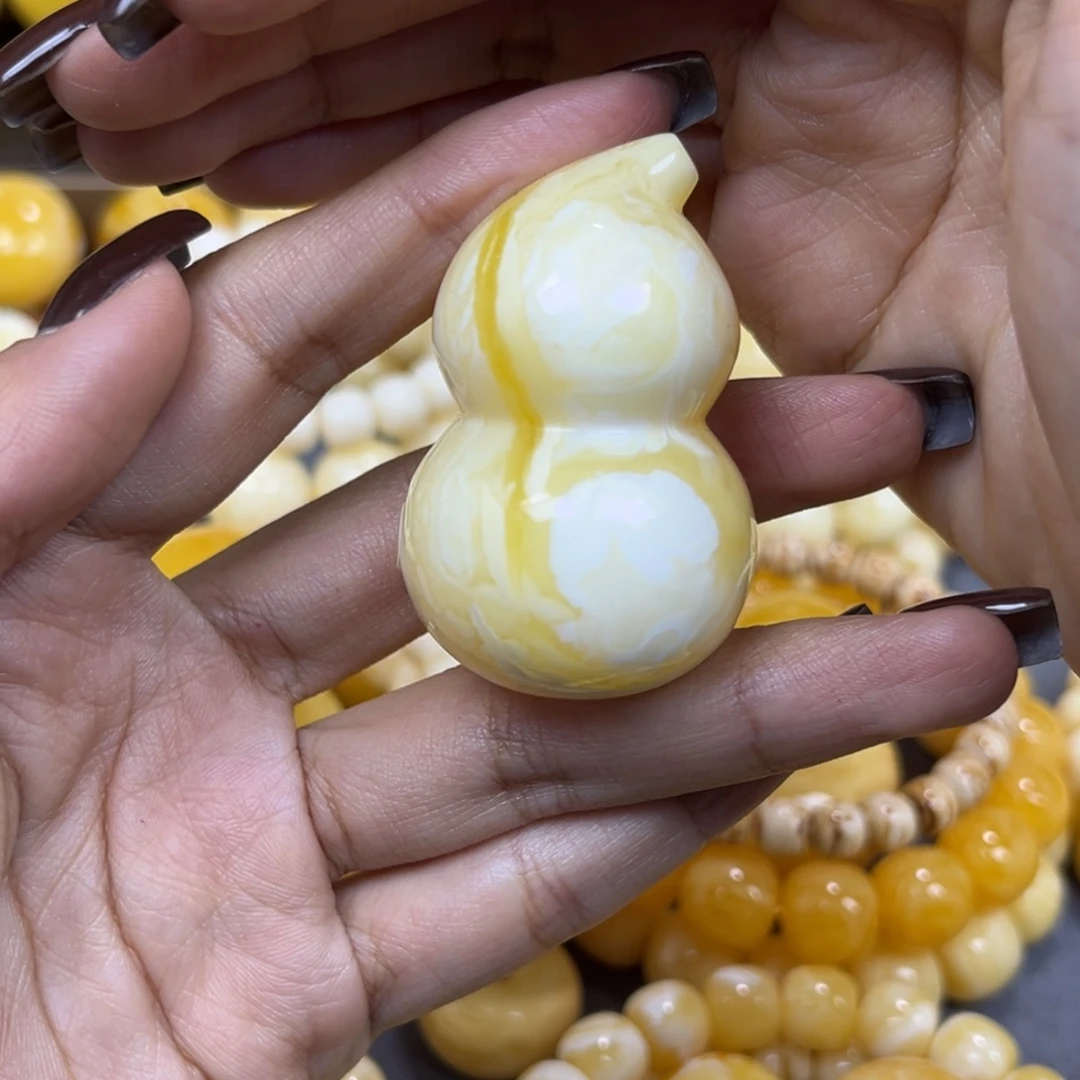 琥珀未镶嵌手串……