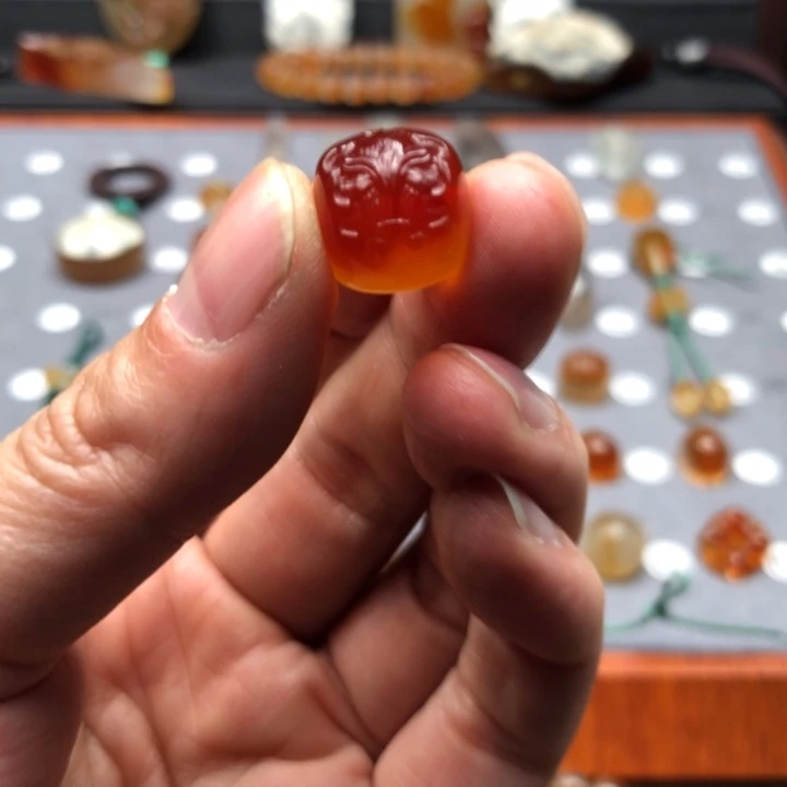 玛瑙/玉髓配饰未镶嵌?**?金鱼