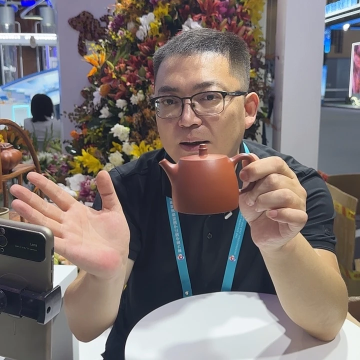 威***紫砂茶杯朱泥 汉铎