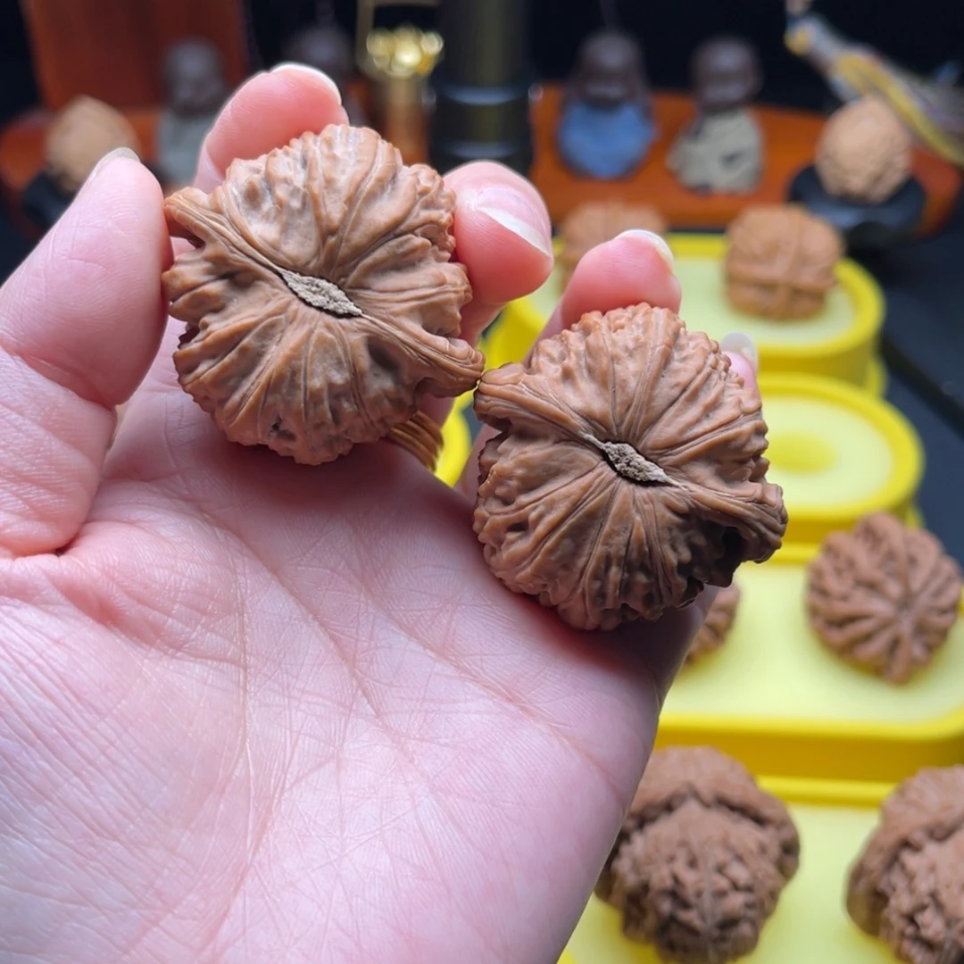 凝***渊把件文玩核桃43球白