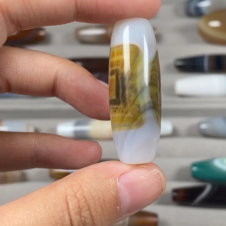 鼓****玛瑙/玉髓未镶嵌颈饰