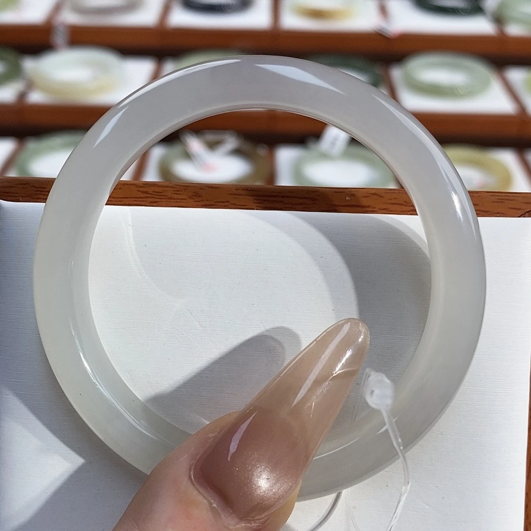 和田玉手镯未镶嵌怡