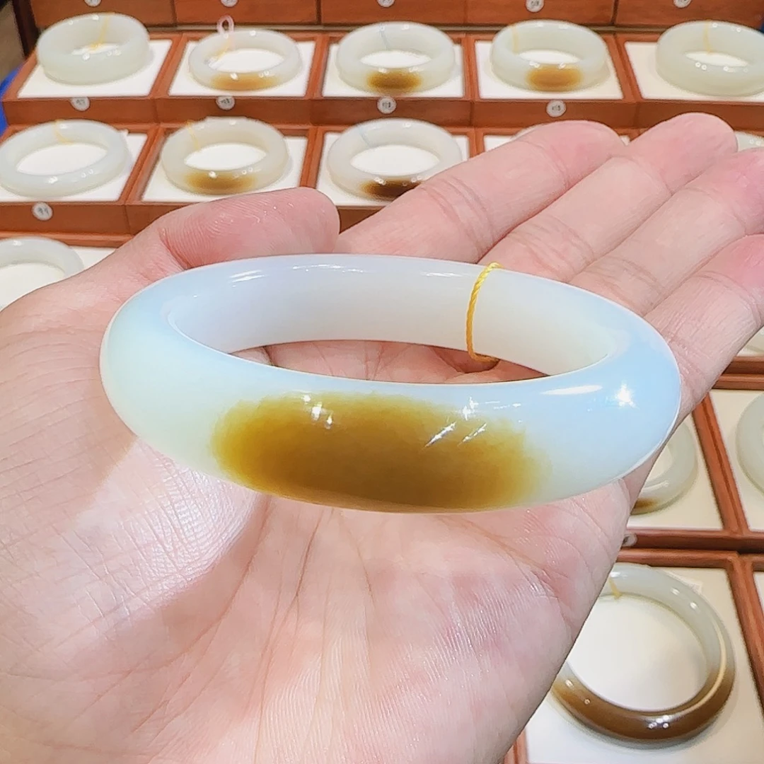 和田玉未镶嵌手镯且末一口老红糖59 60