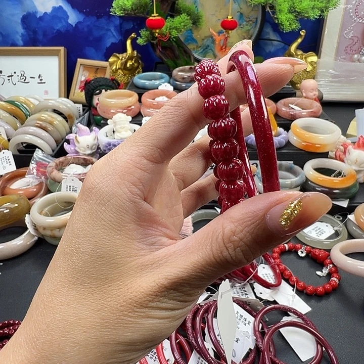 藍***吾石英质玉未镶嵌手镯