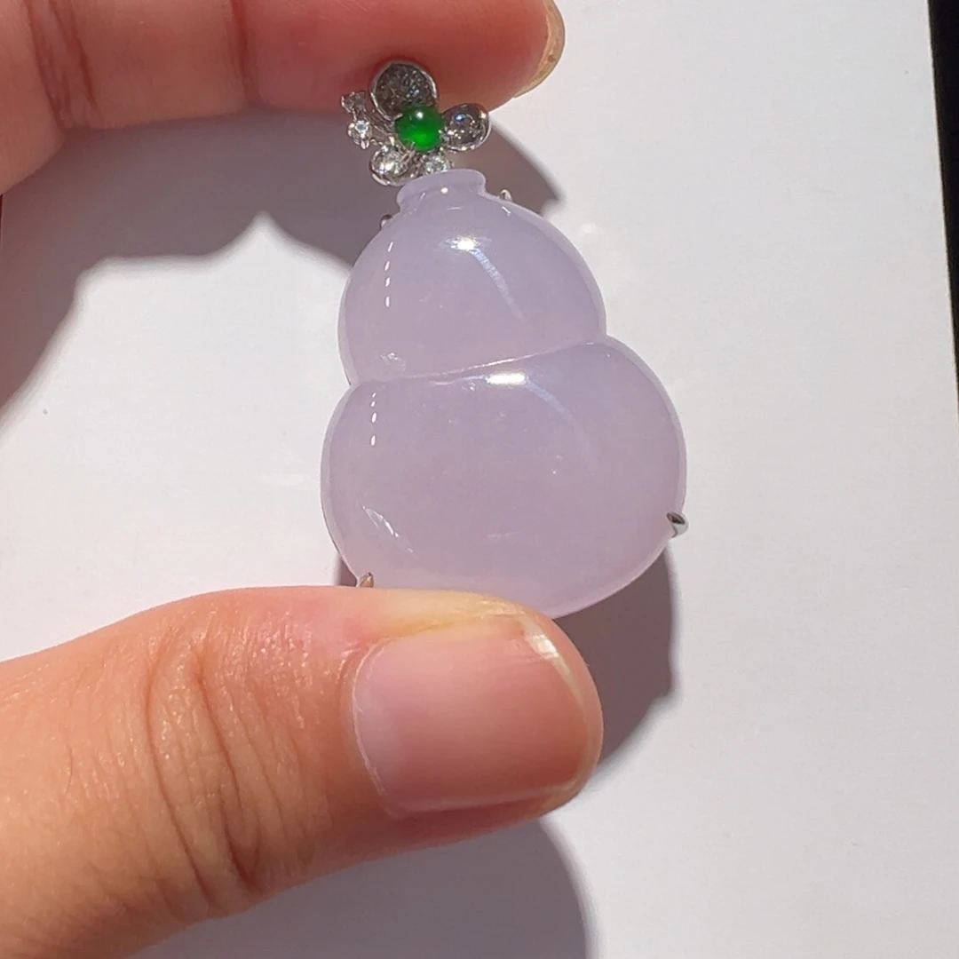 颈饰18K金镶嵌翡翠吊坠