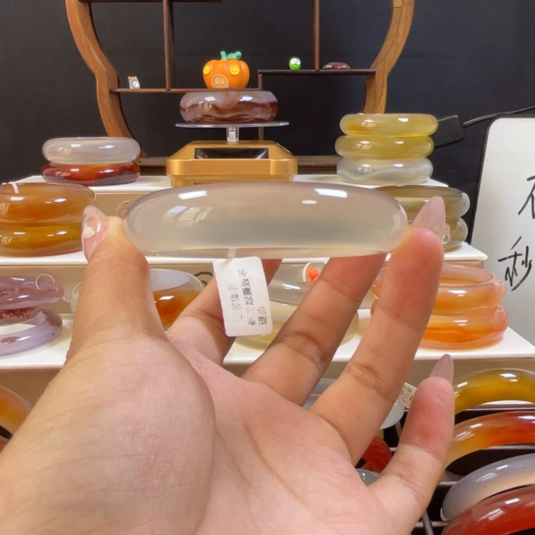 玛瑙/玉髓手镯未镶嵌