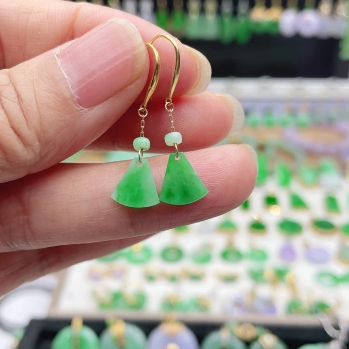 翡翠18K金镶嵌耳饰