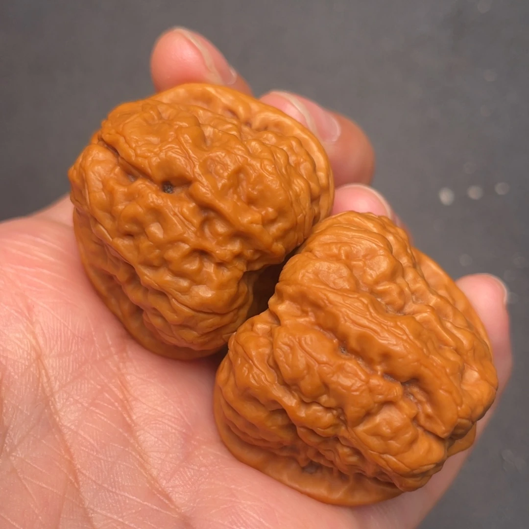 文玩核桃把件秦岭野生核桃文玩