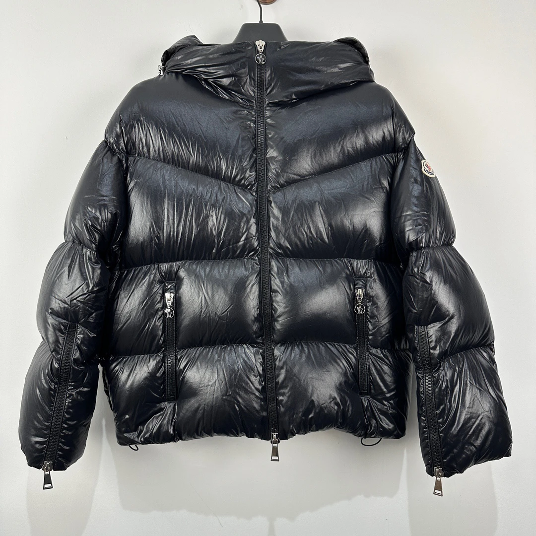 99新 MONCLER Huppe连帽拉链短款羽绒服 3码