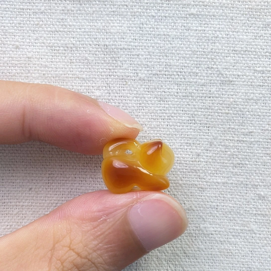 琥珀未镶嵌裸石猫咪
