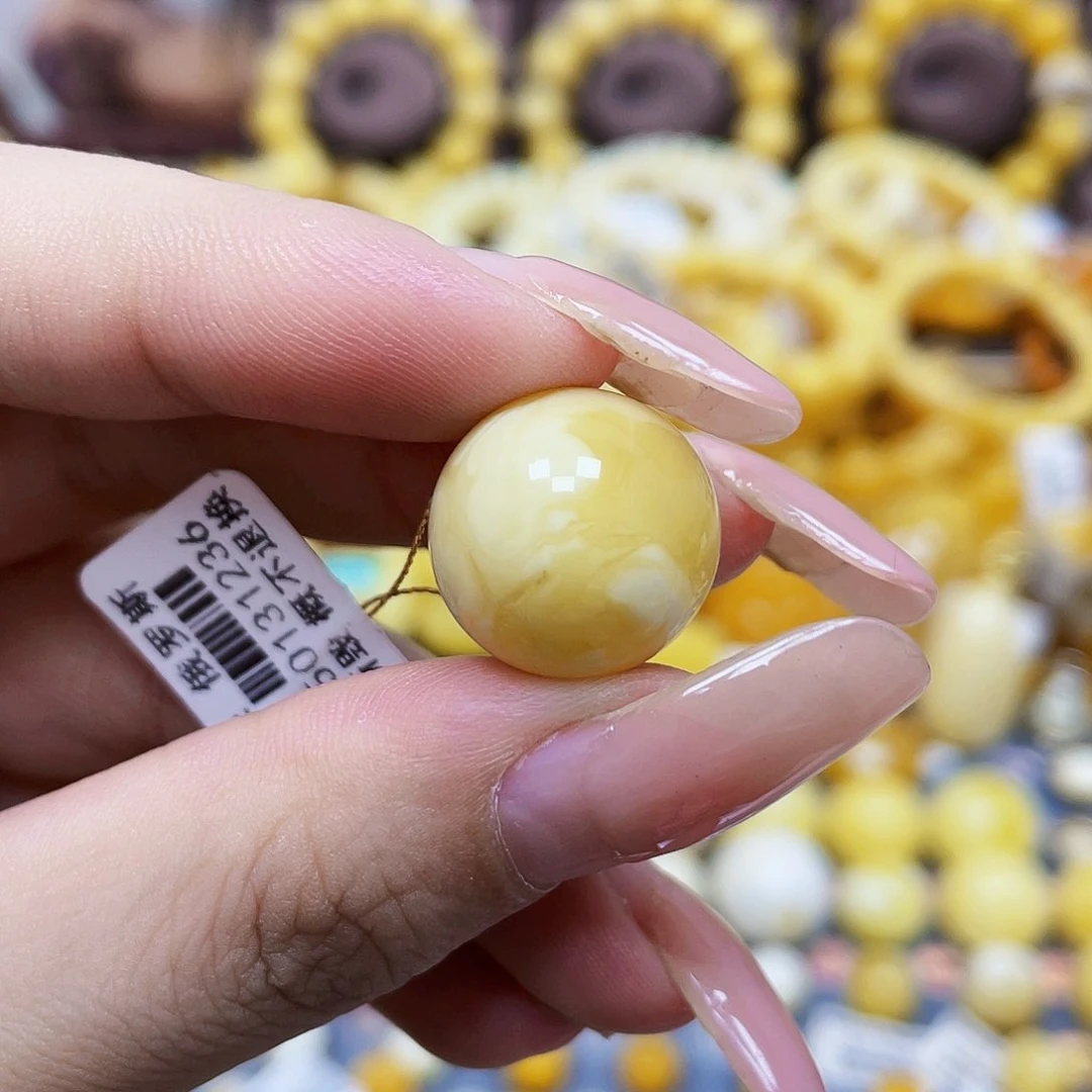 未镶嵌琥珀珠宝奇石16.2mm瓷白满蜡.福利款.瑕