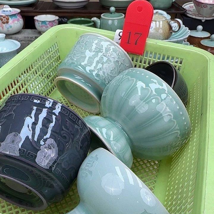 龙泉敬悦青瓷品茗杯微暇