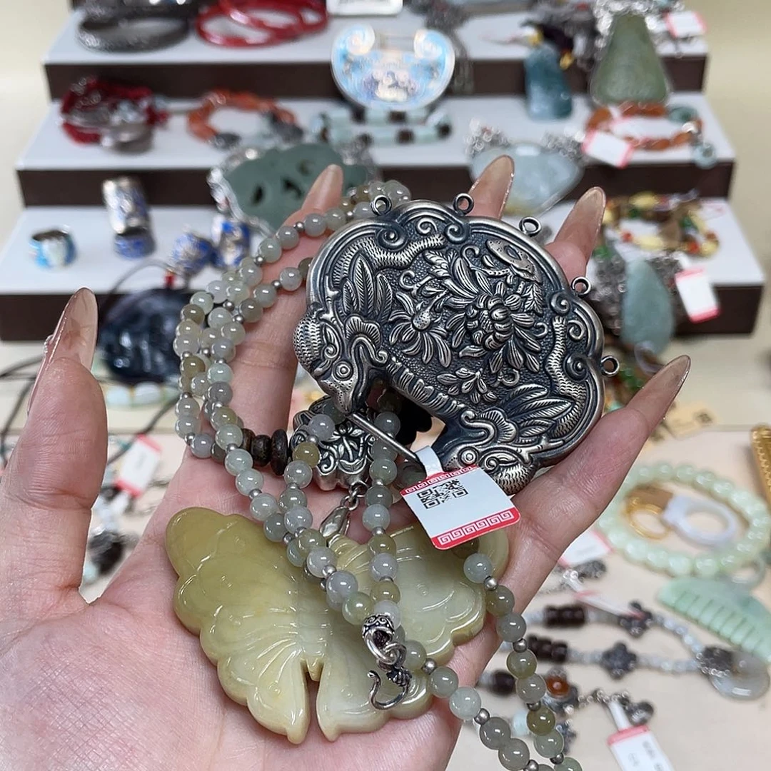足银皮质足银配饰40长度不退换