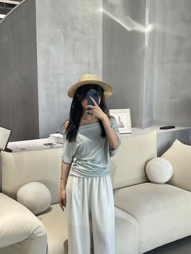 【白梨垂垂裤】LOOYEA 浅蓝色一字肩上衣+百搭垂垂裤 1335+1342