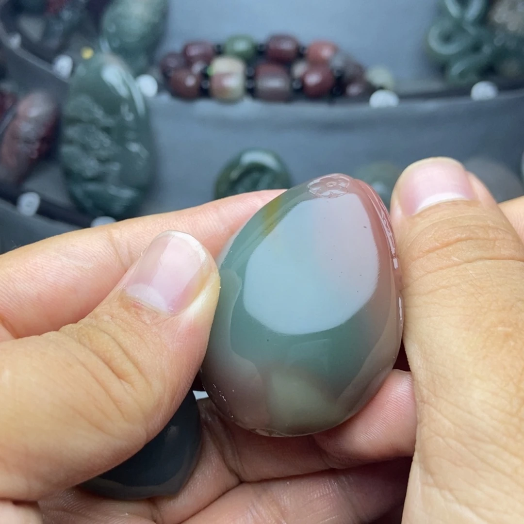 T***y未镶嵌颈饰玛瑙/玉髓