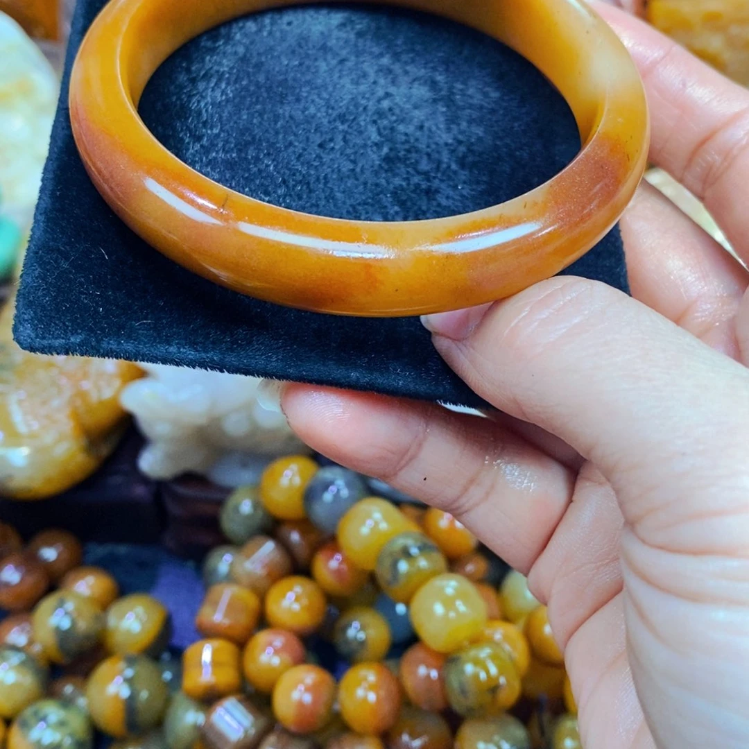 未镶嵌石英质玉（黄龙玉）吊坠(不含链)