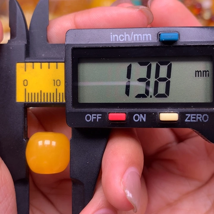 非金属仿琥珀配饰0302