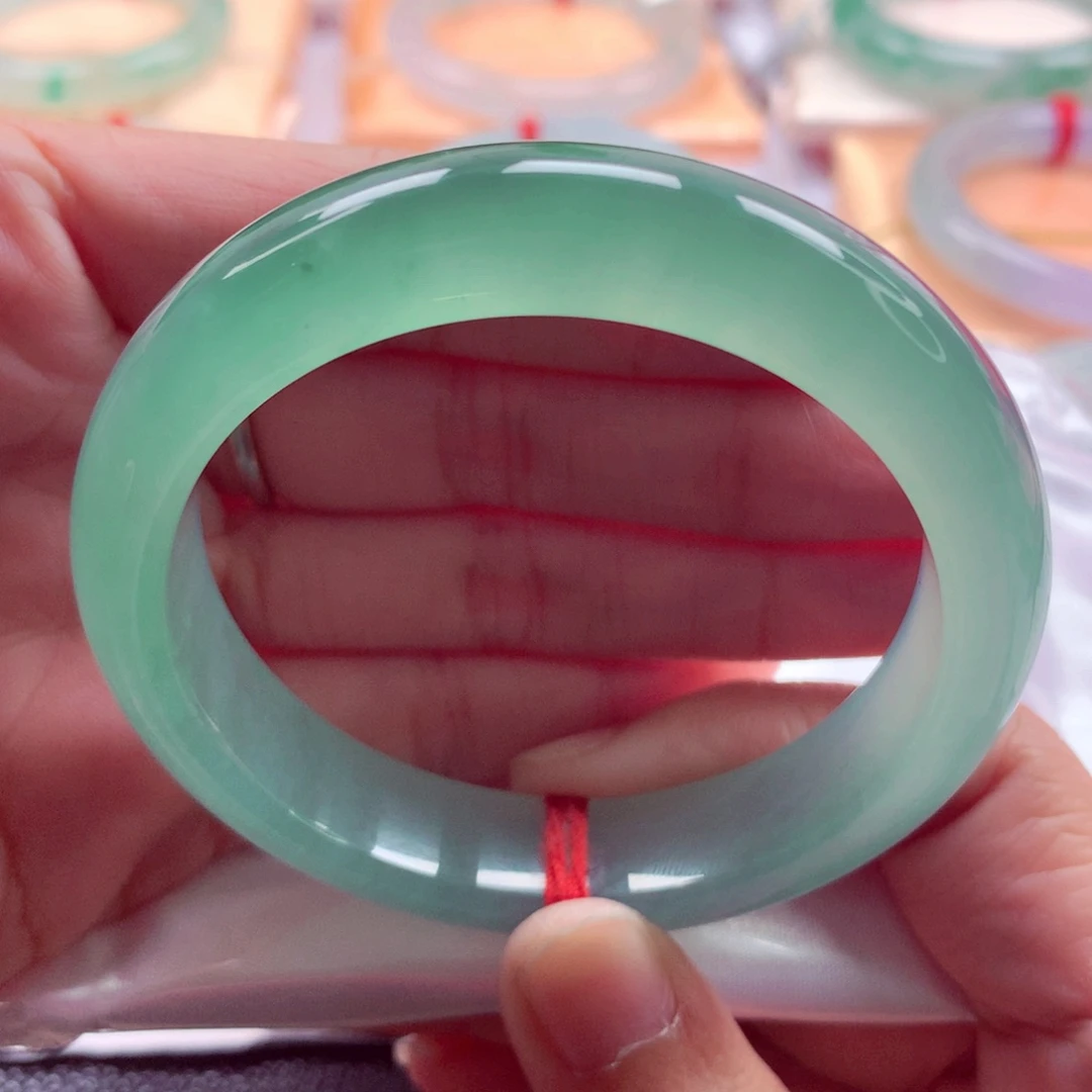 翡翠未镶嵌手镯55冰绿起光冰透毕业高级显白A