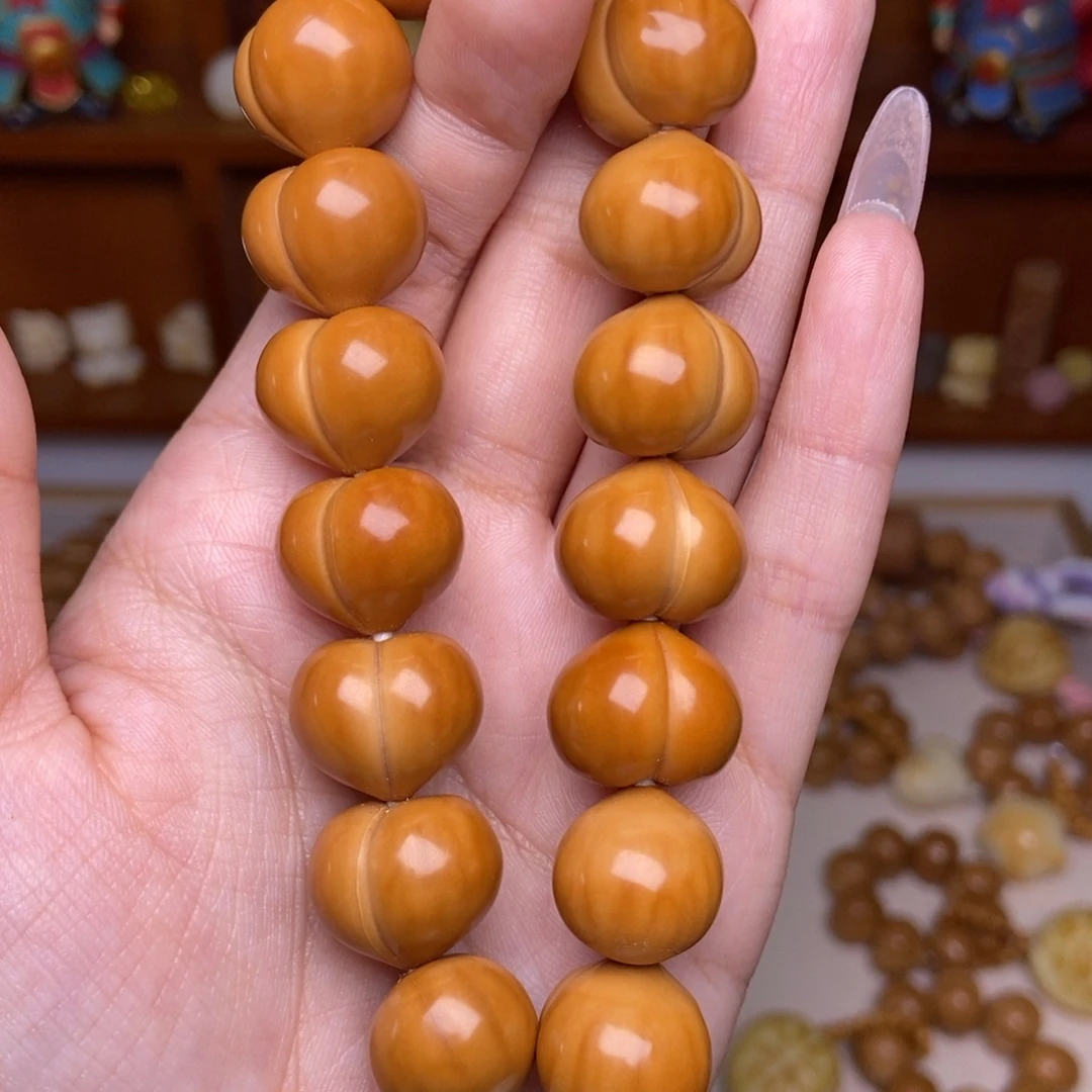 吊坠猴头核桃16+高定玻璃底 柯基屁桃手持