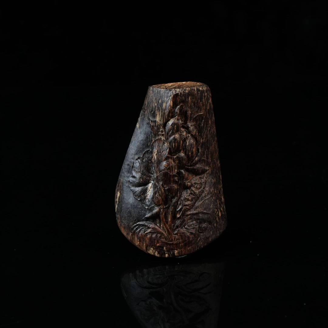A5143缅甸密支那沉香黑棋沉水和和美美吊坠5.5x3.5x1.1cm 9.33g