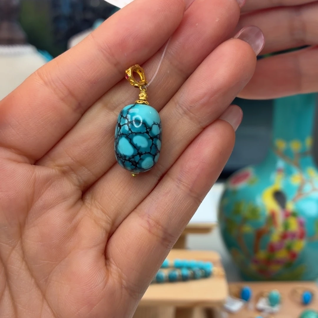 绿松石18K金镶嵌颈饰