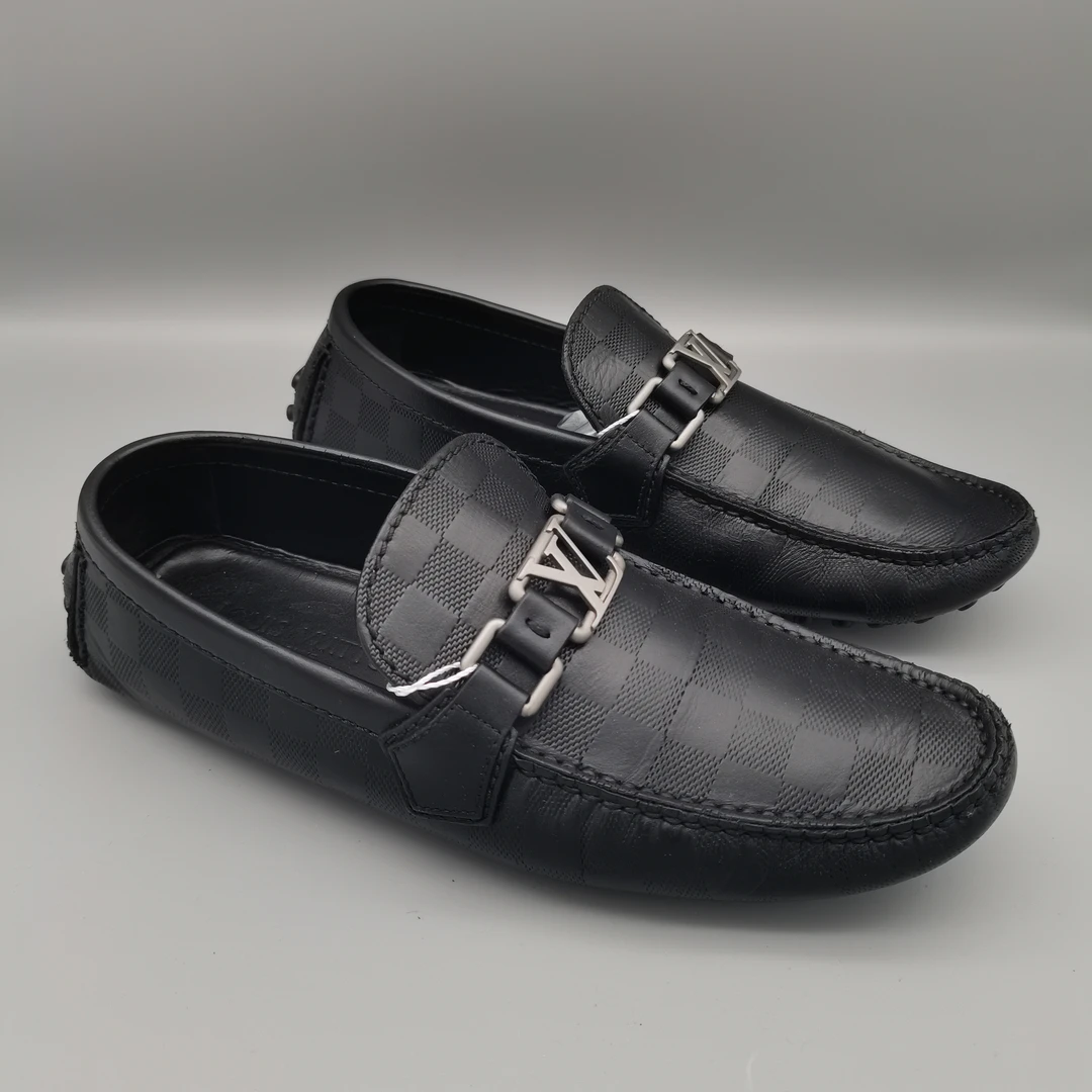 95新 LouisVuitton/路易威登 黑色棋盘格银扣驾车鞋39、40码VS6583
