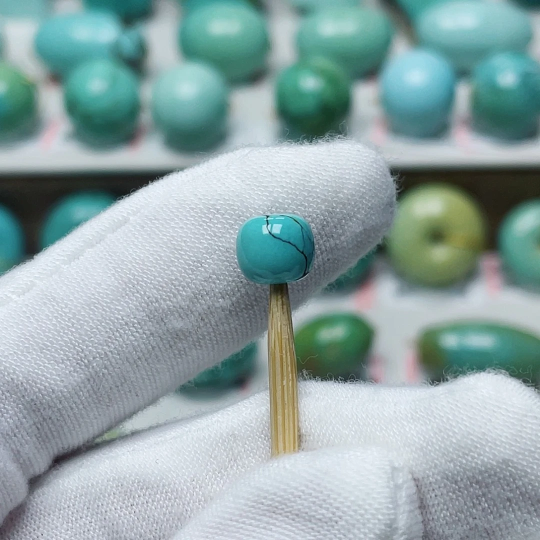 绿松石未镶嵌挂件