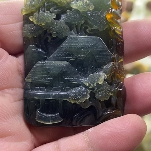 蛇纹石玉未镶嵌挂坠