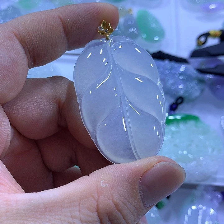 翡翠18K金镶嵌颈饰天然翡翠A货吊坠