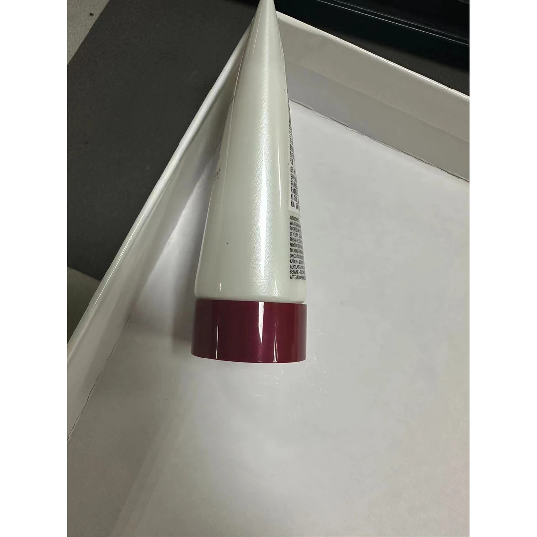 大庆仓 焕彩洗面奶 50ml （限使用日期26年11月）
