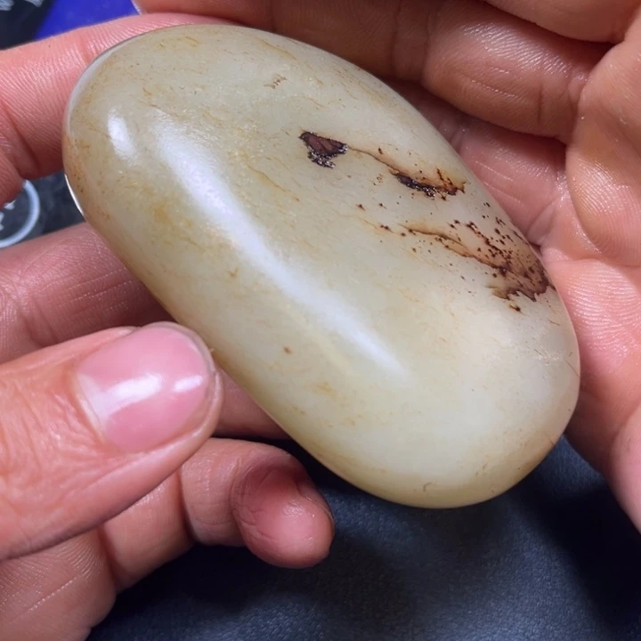 和田玉未镶嵌珠宝奇石