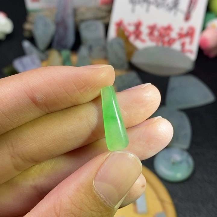 未镶嵌定制翡翠翡翠