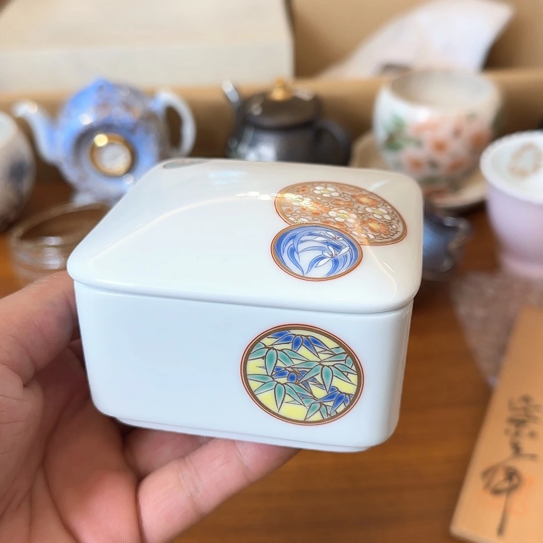 盖碗在家门口看到有条不