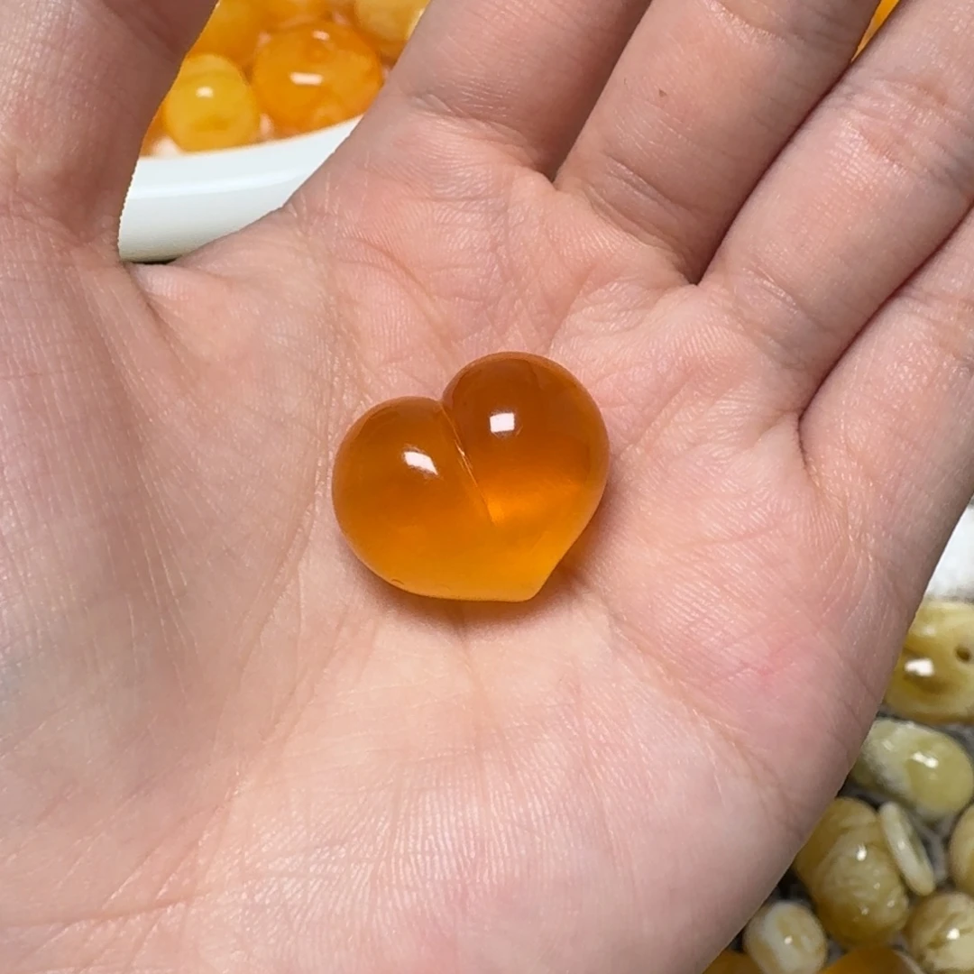 琥珀未镶嵌裸石蜜蜡屁桃