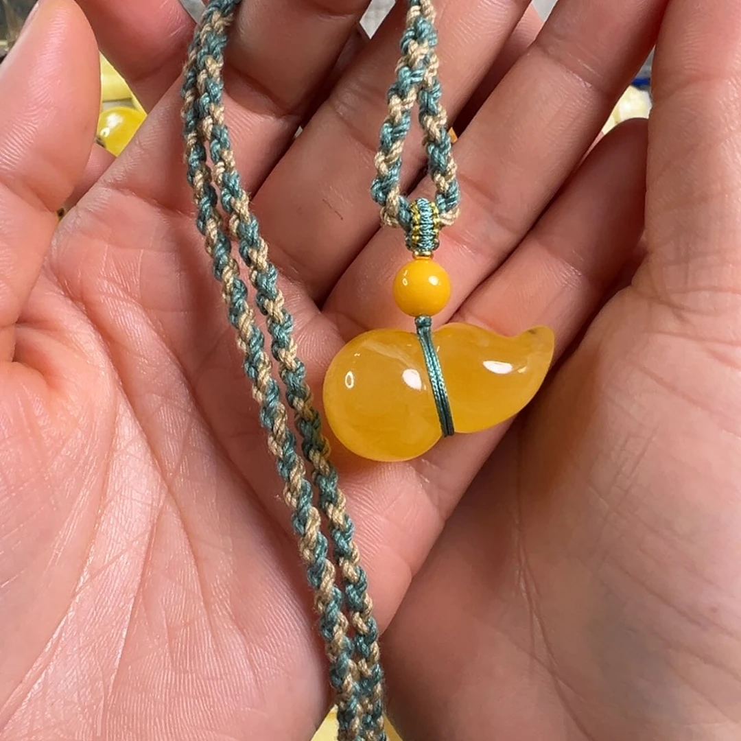 蜜蜡裸石未镶嵌虎*虎蜜蜡