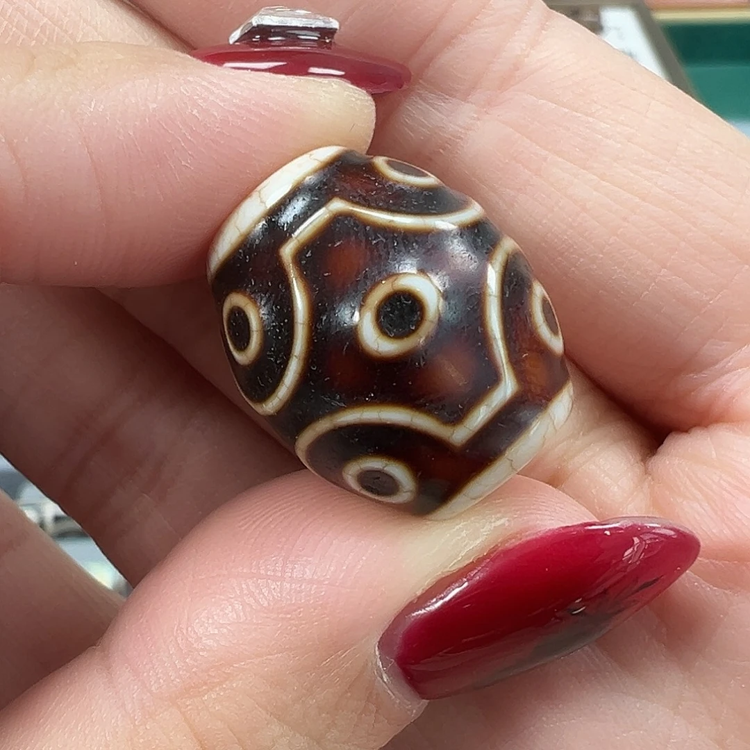 玛瑙/玉髓未镶嵌珠宝半成品台工鸡骨白十字九眼达洛