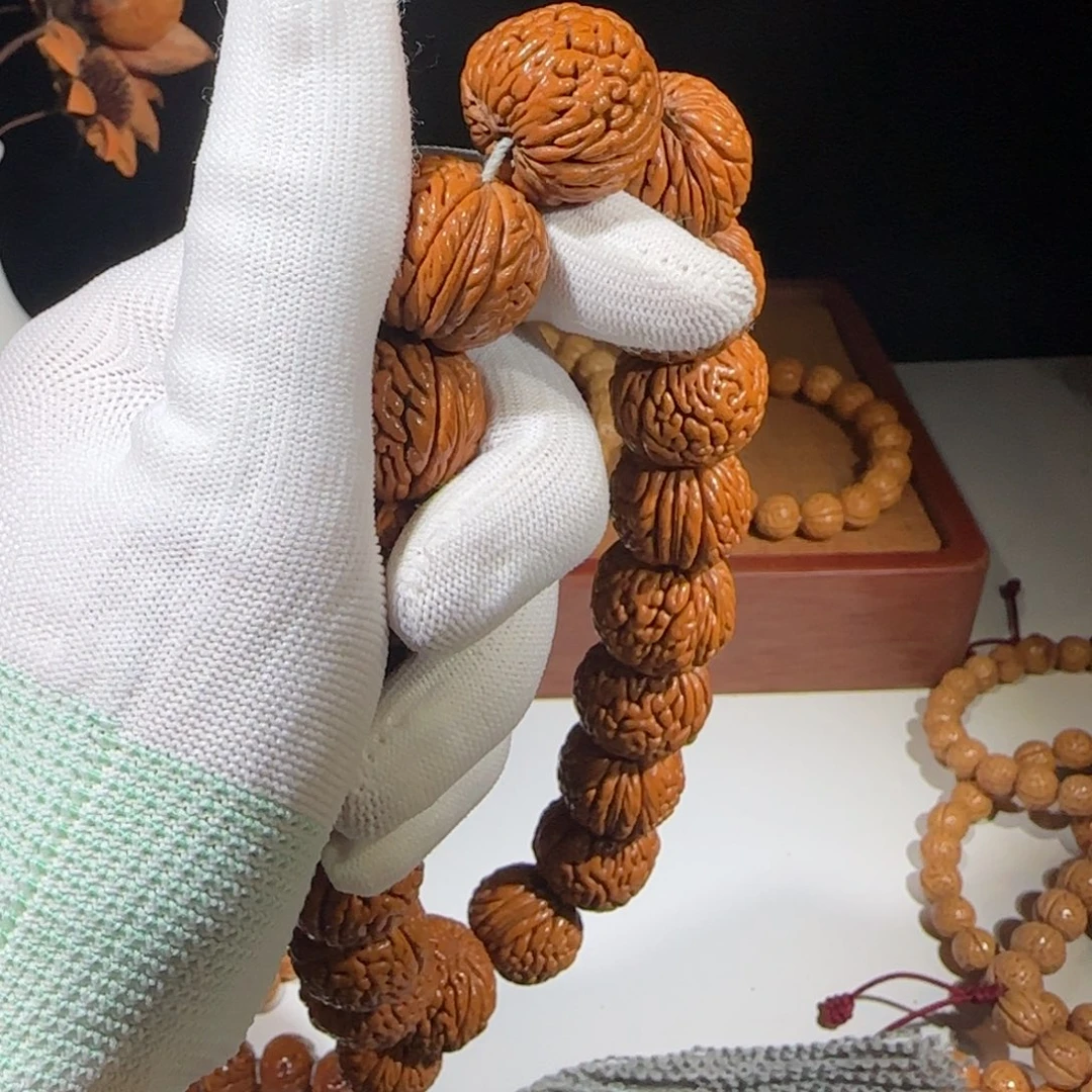 金***娃桃核手串精品桃核