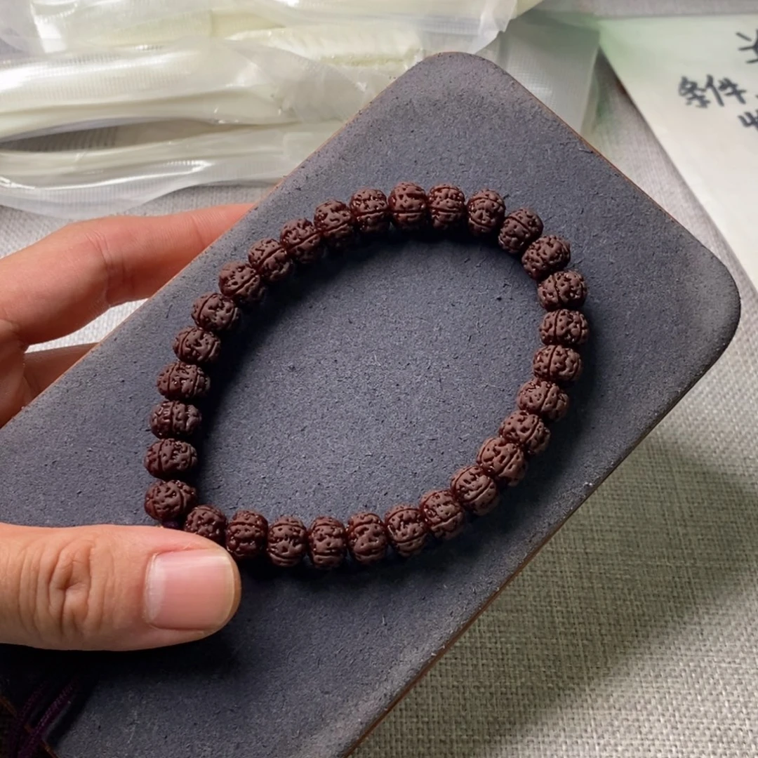 金刚菩提吊坠老树