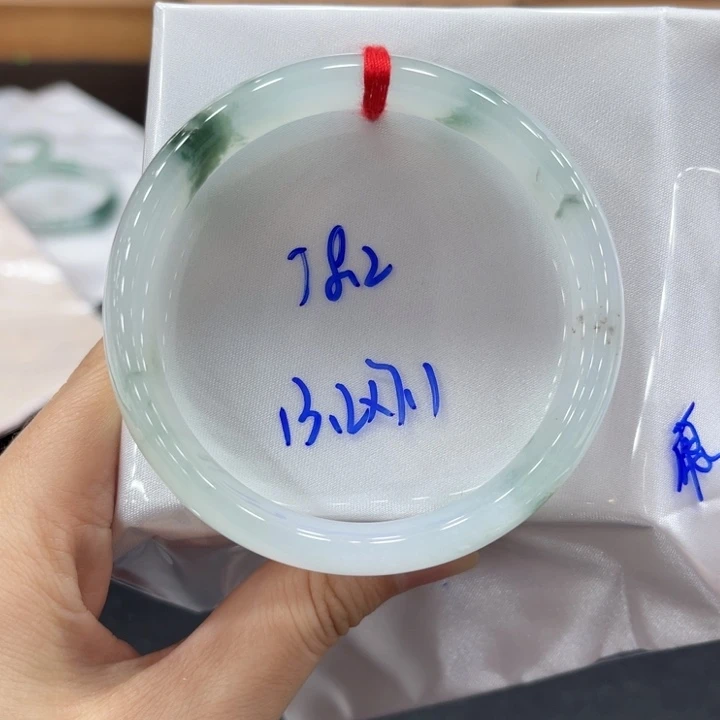 未镶嵌手镯翡翠翡翠