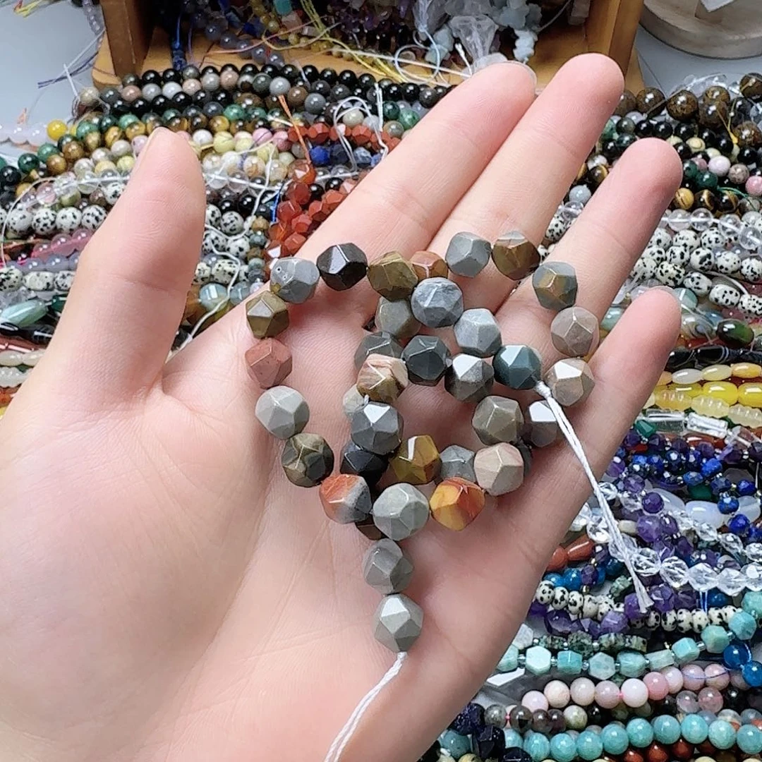 未镶嵌玛瑙/玉髓珠宝半成品图画石万切一条