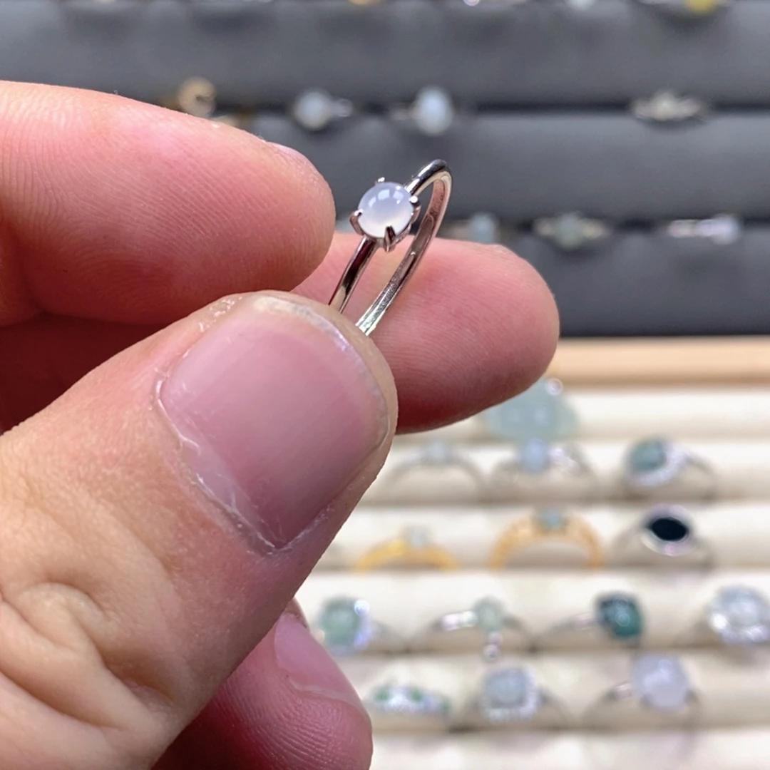 翡翠未镶嵌戒指翡翠